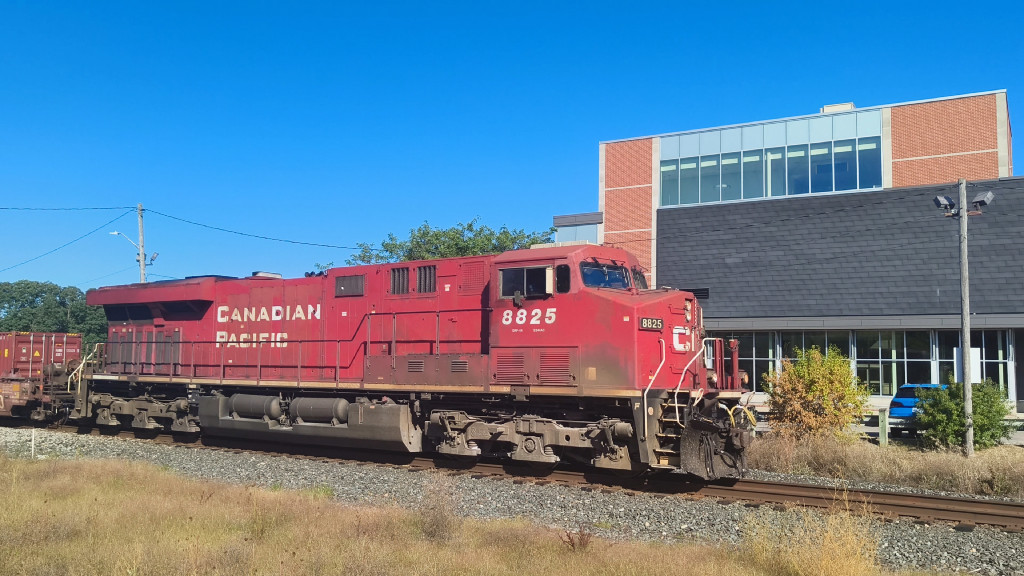 CP 8825
